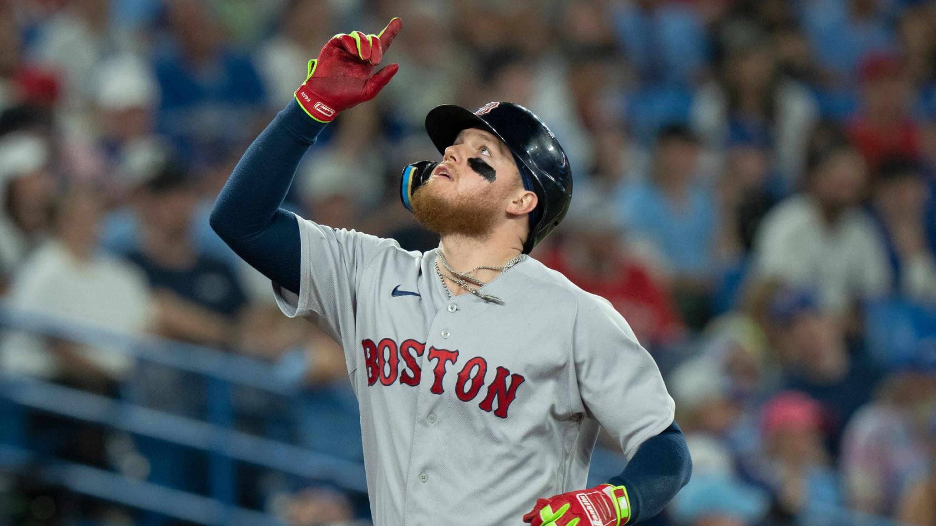 Verdugo's home run in the 9th gives Red Sox a 5-4 win and three-game sweep  of Blue Jays