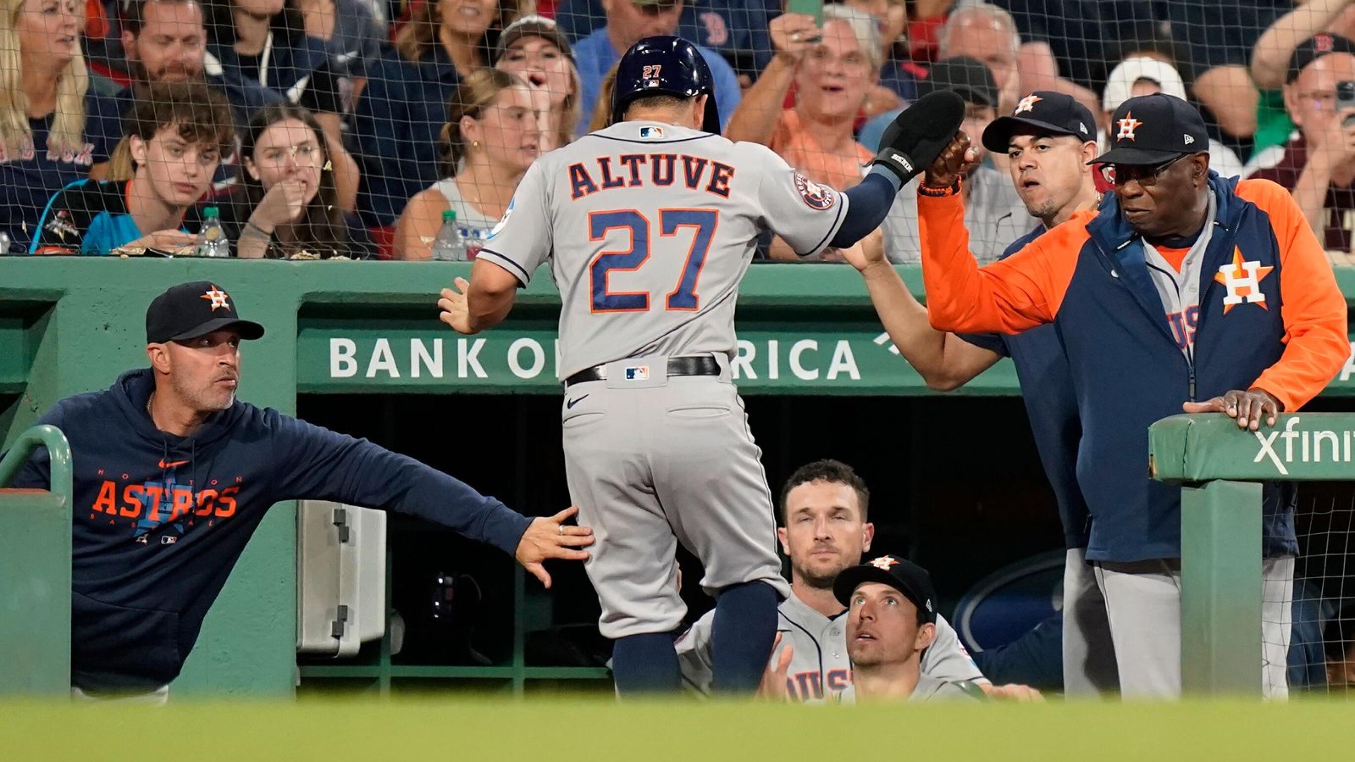Astros' Jose Altuve hits 3 homers in 3 innings vs Rangers