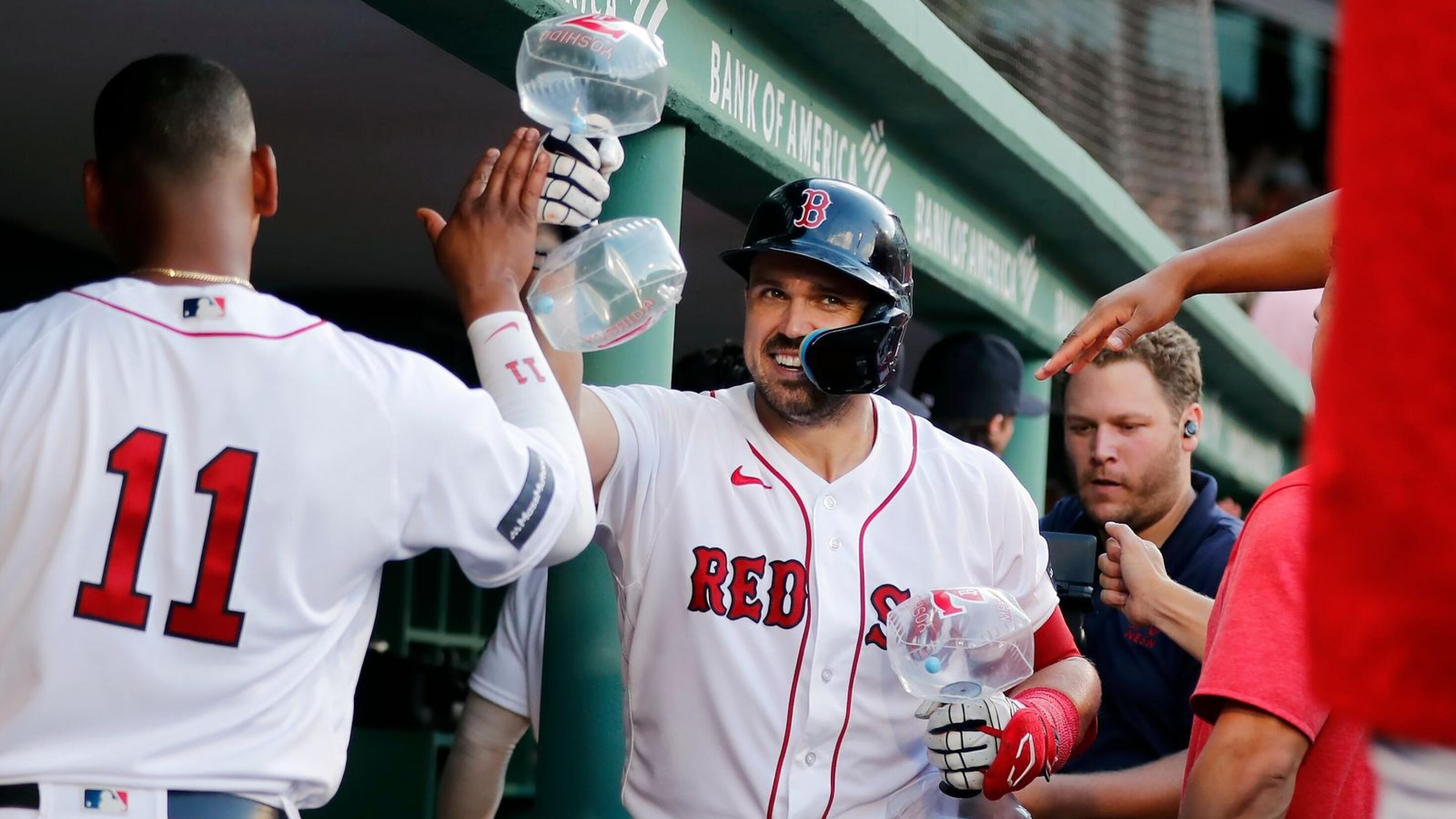 Red Sox hit season-high 6 HRs against Cubs for 6th straight win