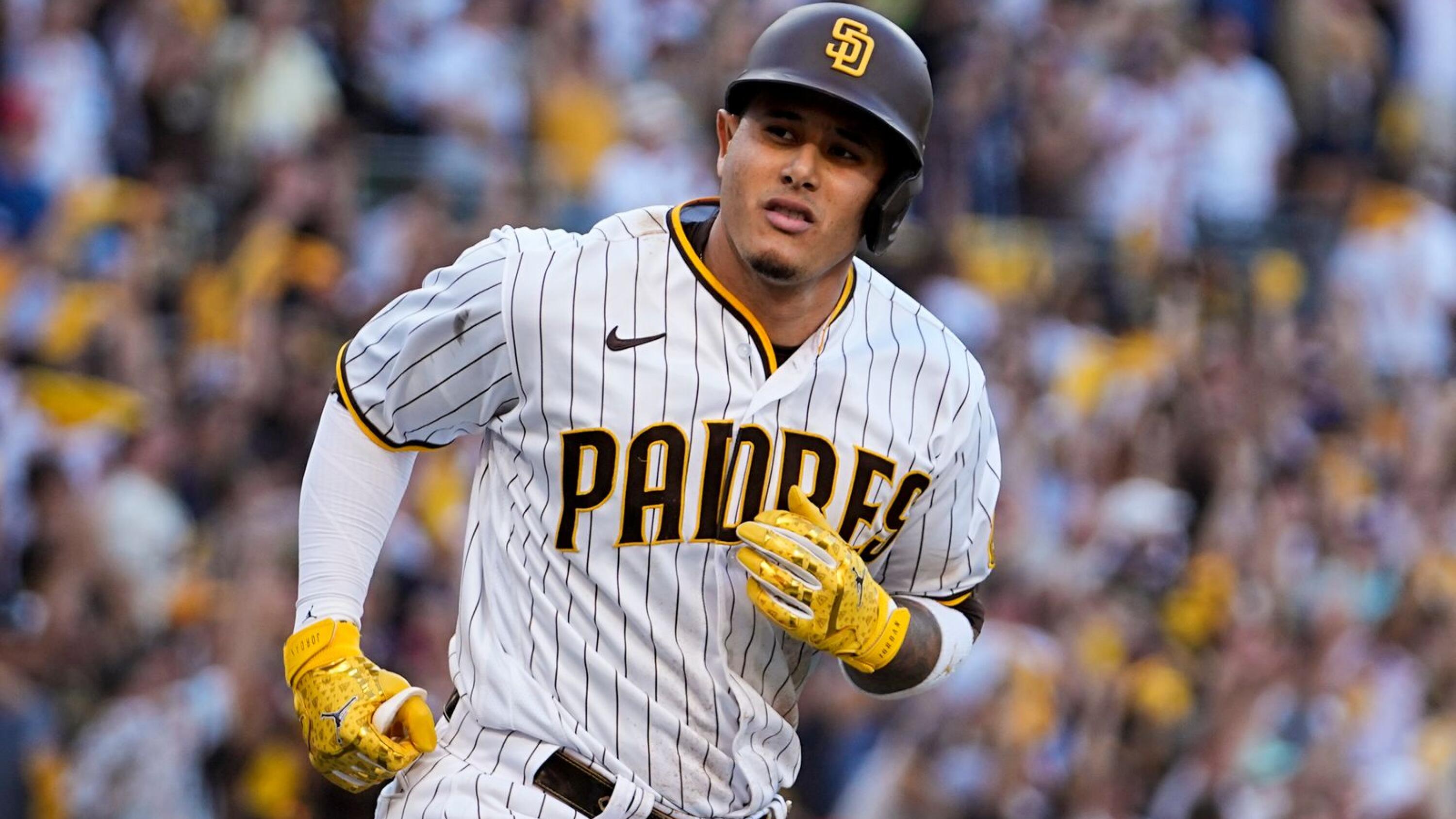 Report: Manny Machado will accommodate Padres' top prospect with move back  to third base