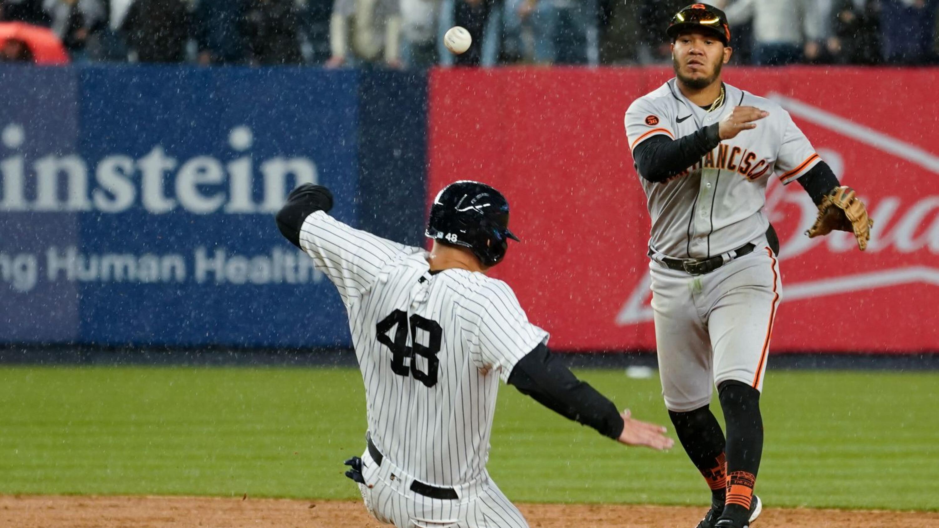 Stanton hits his 400th home run to lead Cole and the Yankees to a