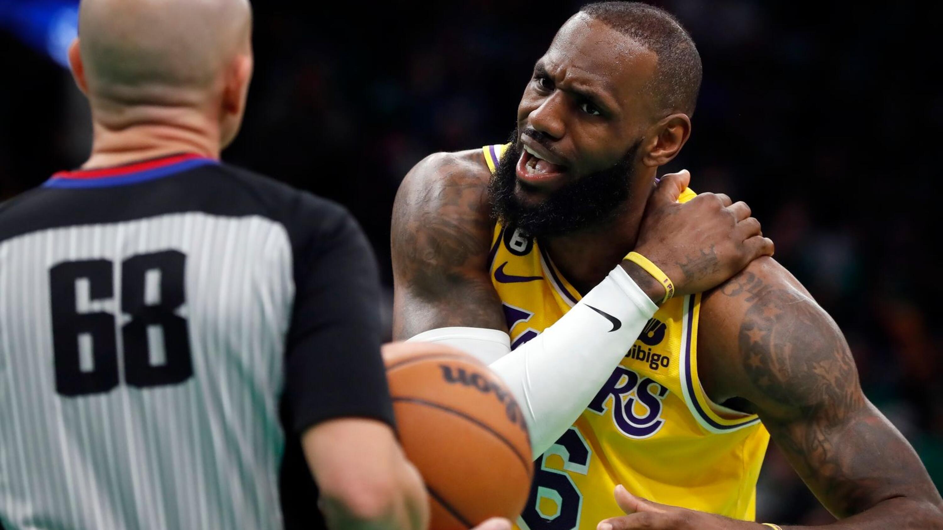 Referees' union says LeBron James was fouled on controversial play