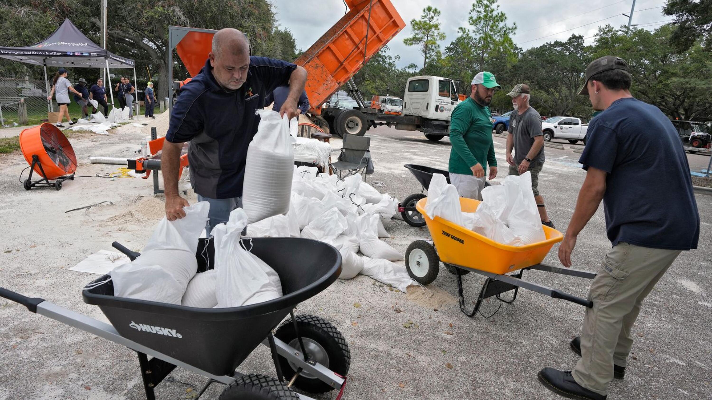 Where to find sandbags in Tampa Bay for Hurricane Ian