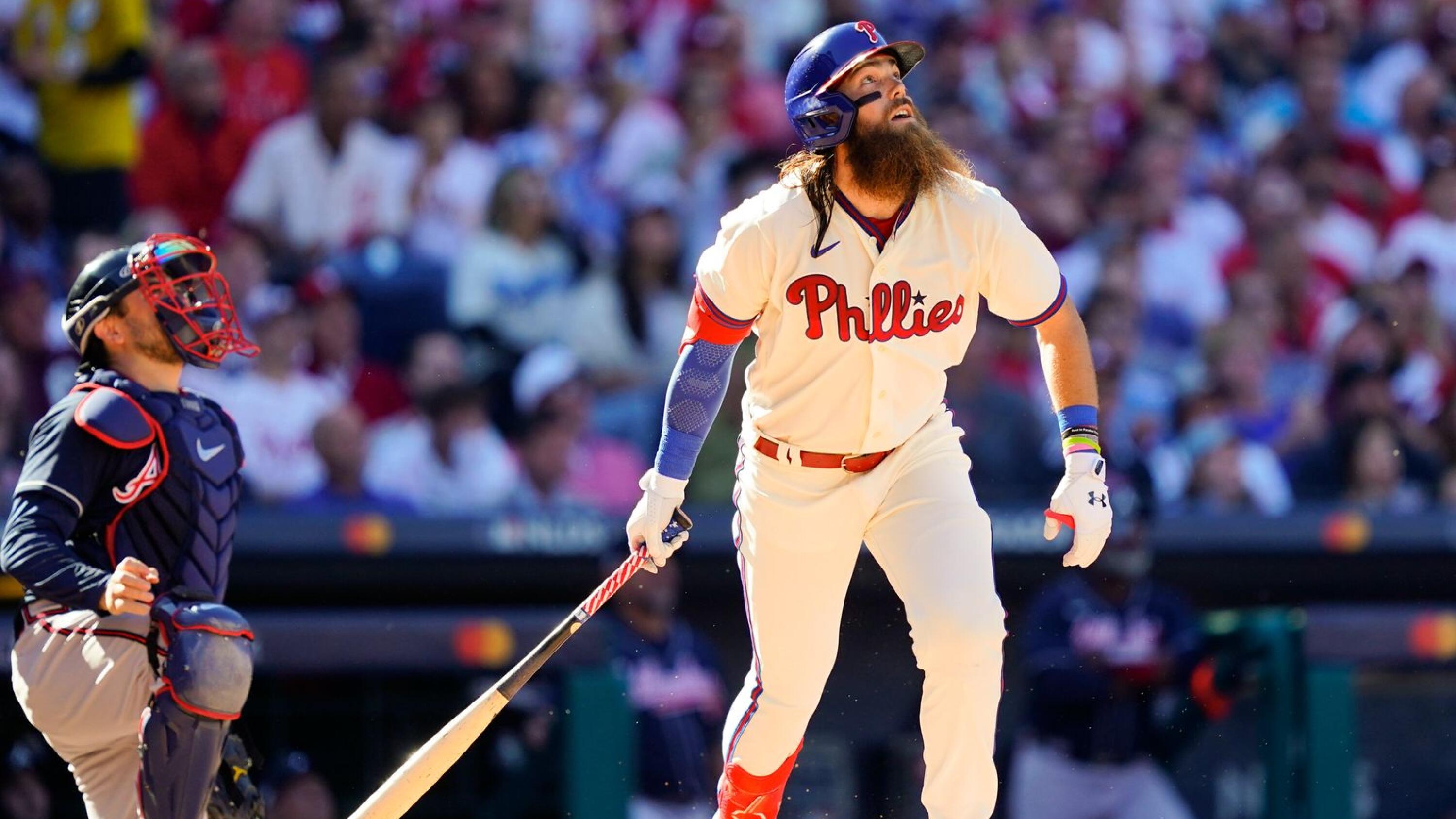 Harper, Phillies hold off Dodgers 2-1 to avoid sweep