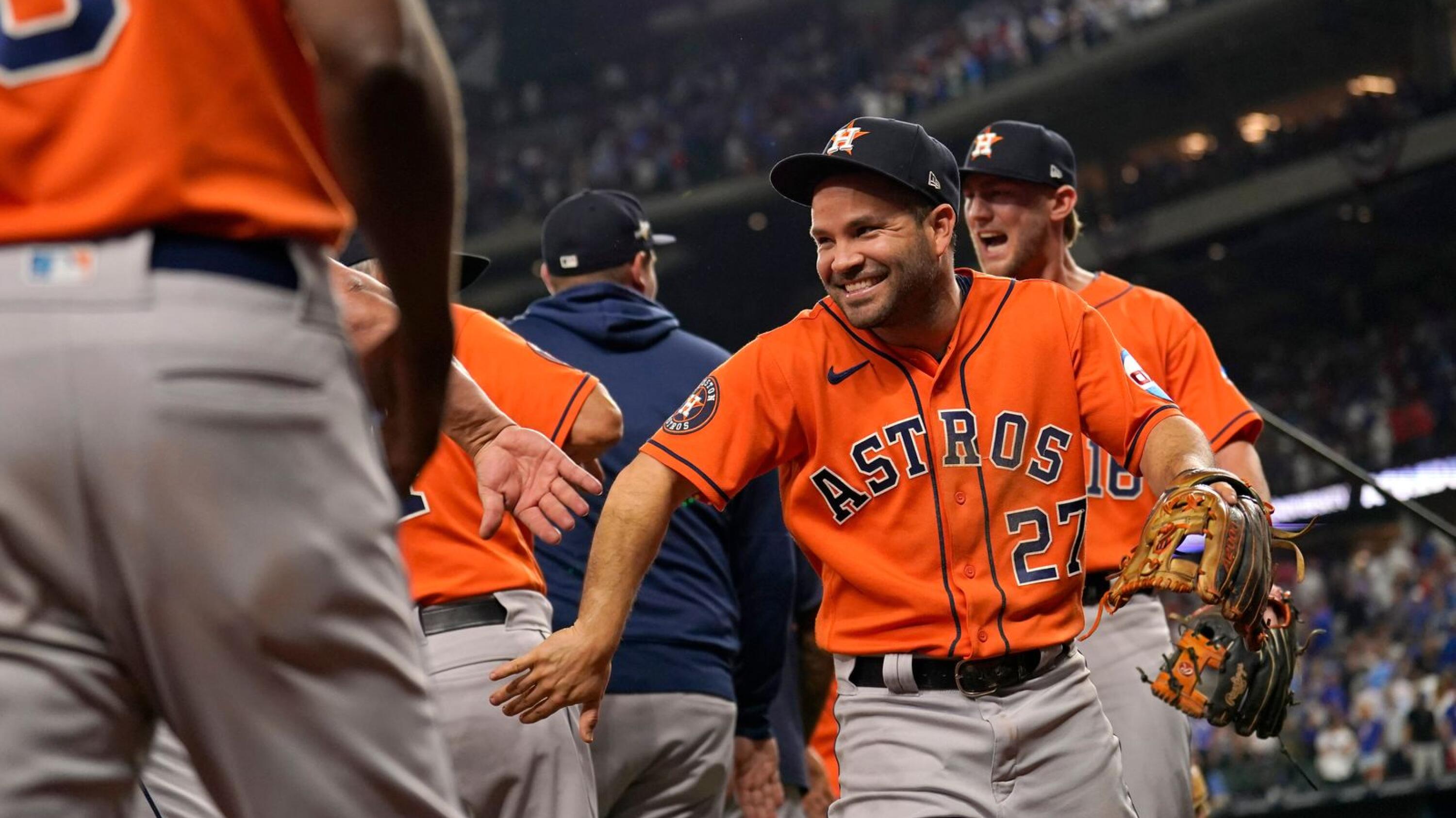 VIDEO: Jose Altuve Celebrating Astros' ALCS Win With His Family is