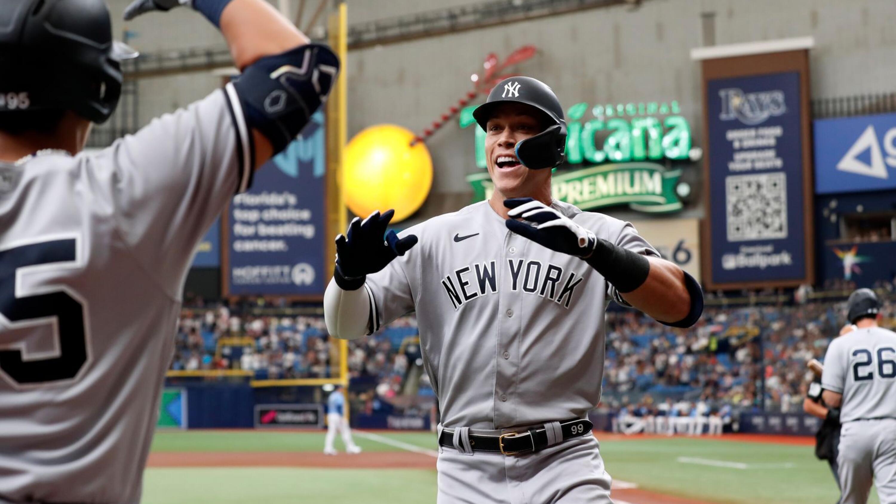 Aaron Judge's glove, Giancarlo Stanton's bat send Yankees to sweep