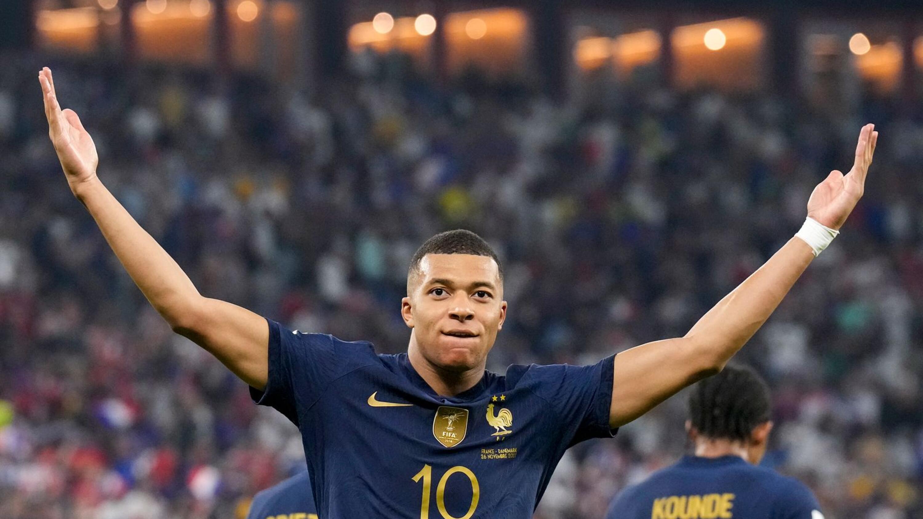 Mbappe scores twice, France reaches knockout stage of World Cup