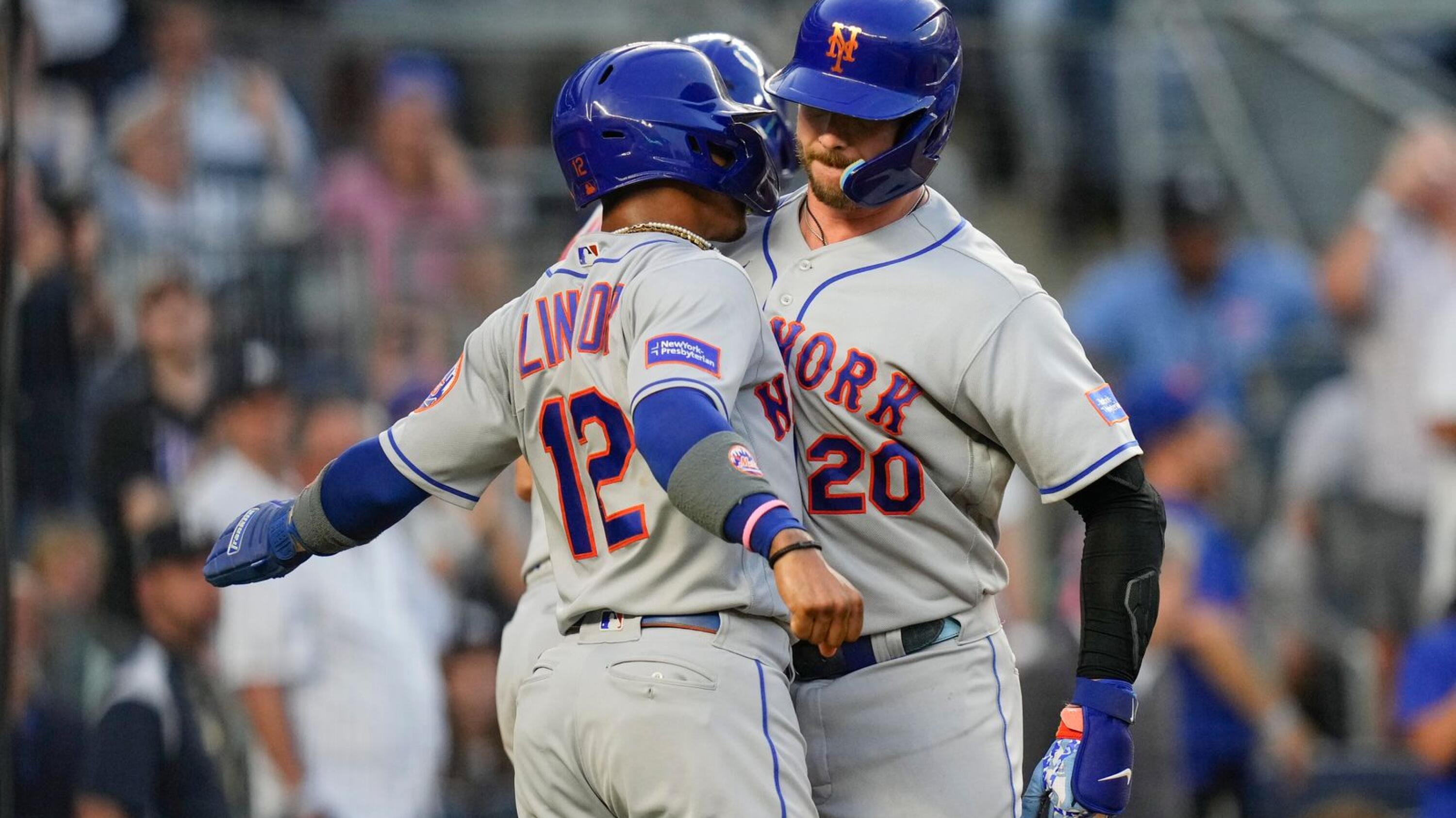 Alonso has a big night as Mets beat the Yankees 9-3 in the Subway