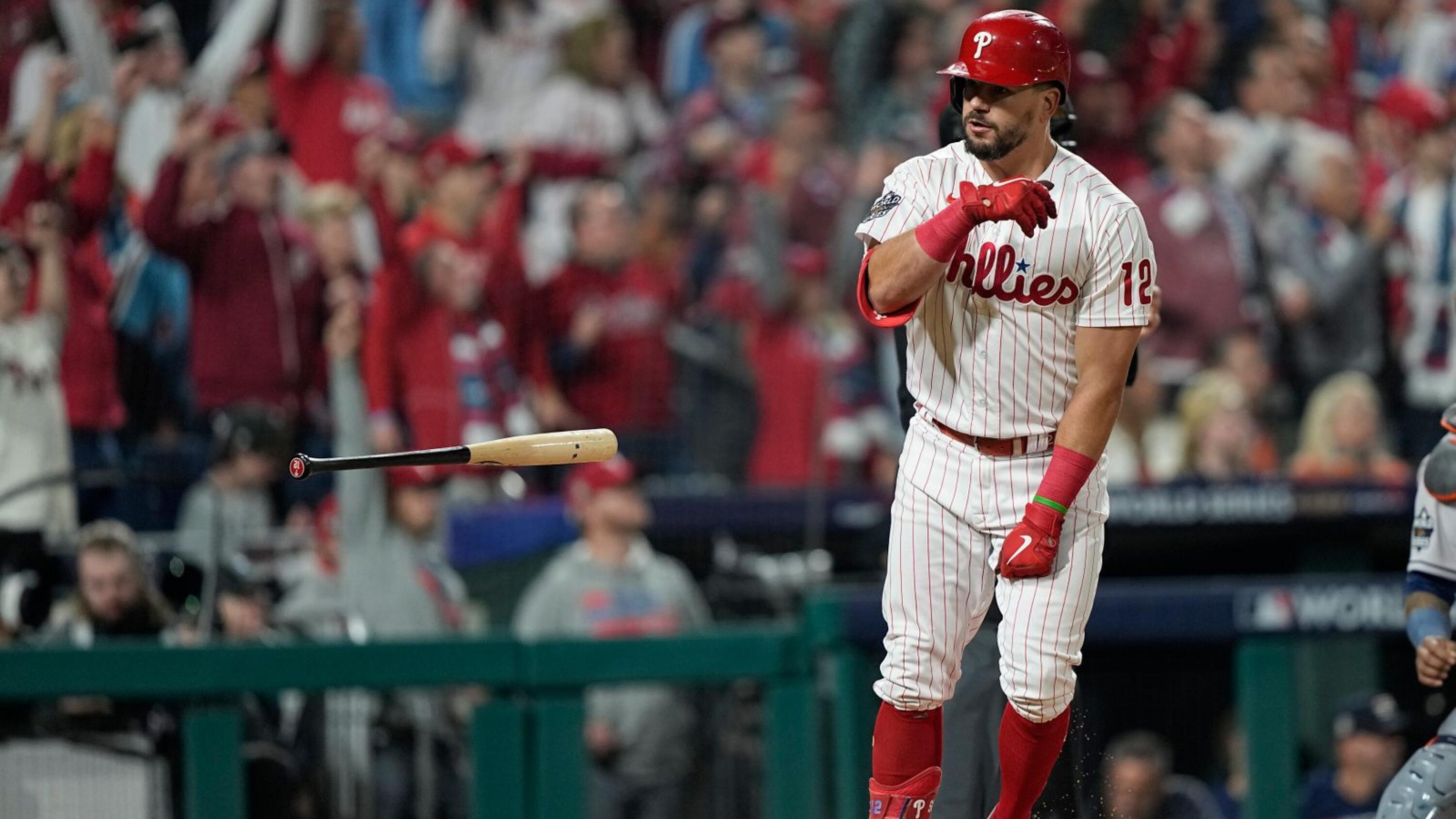 Phillies tie World Series mark with 5 HR, rout Astros in Game 3