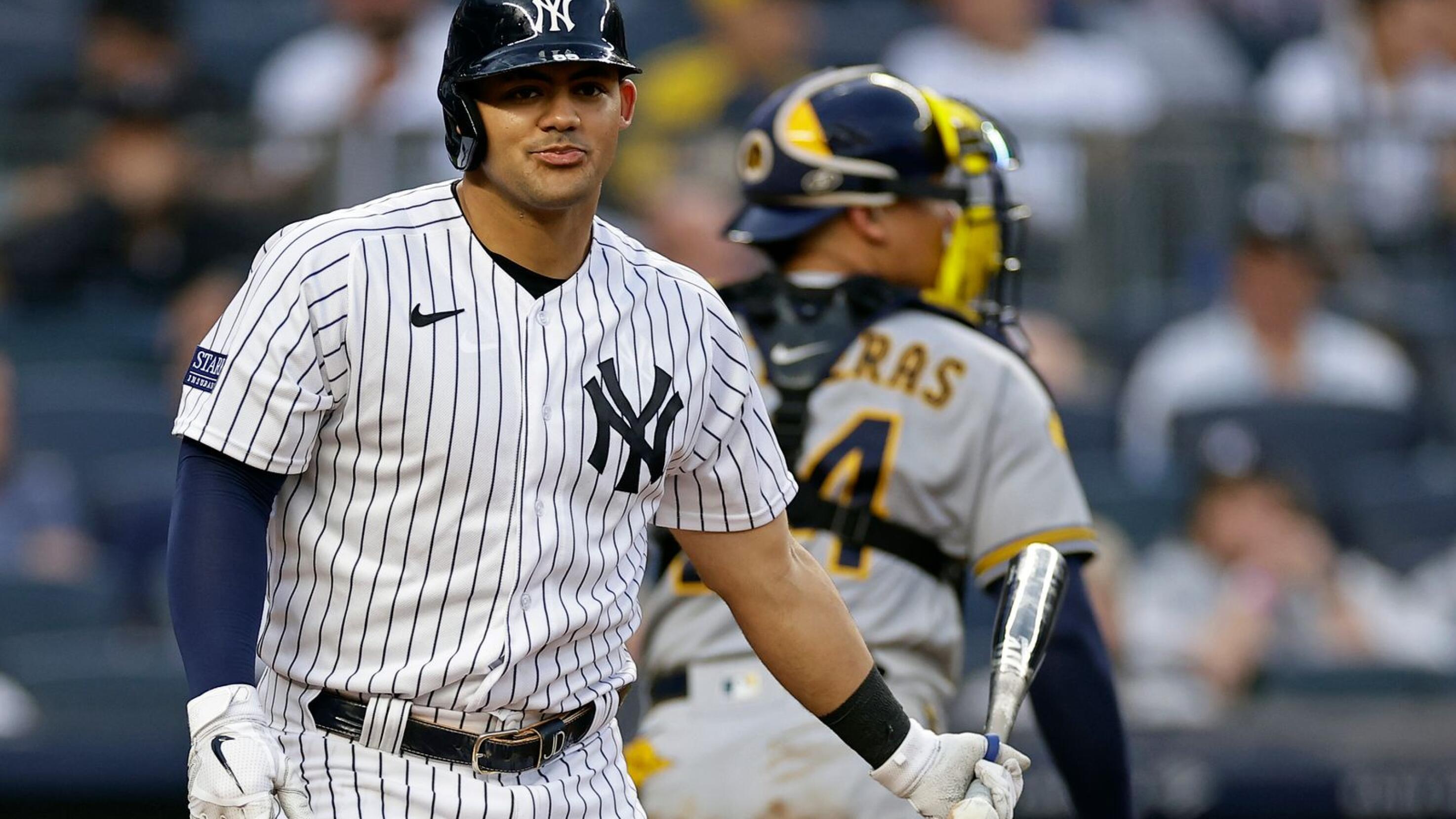 Taylor hits go-ahead homer as Brewers rout Yankees 9-2