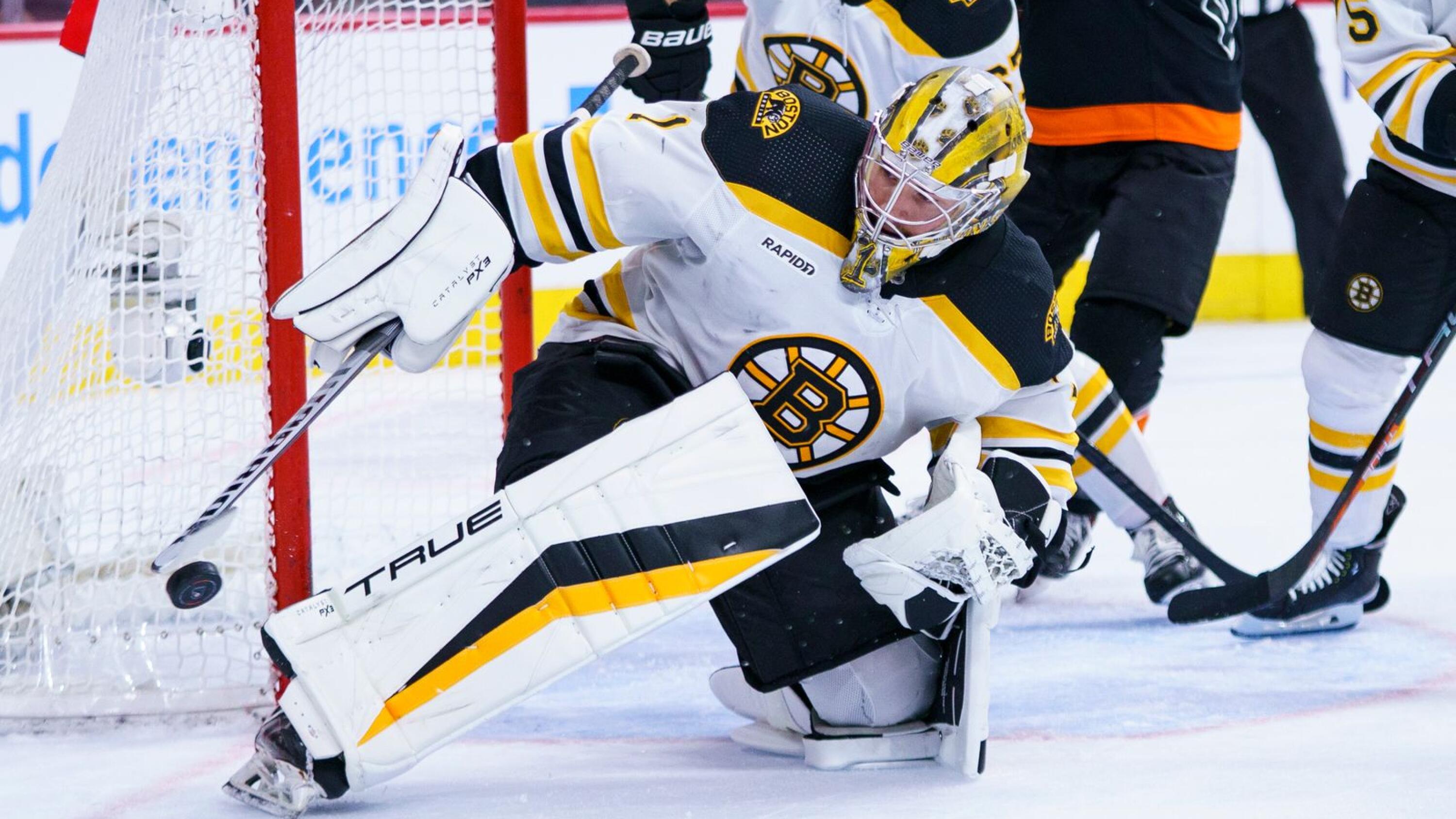 Boston Bruins break NHL record for most wins in a single season