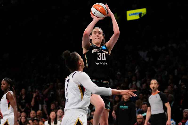 WNBA Finals: Liberty avoid sweep by beating Aces in Game 3 - Los Angeles  Times