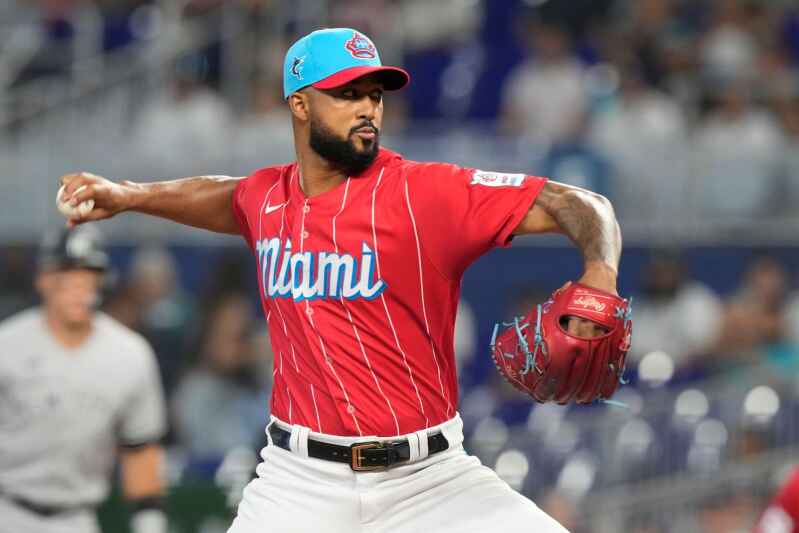 Alcantara tosses complete-game, 5-hitter as the Marlins beat Yankees 3-1