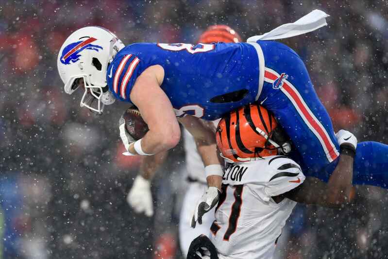 Bengals return to AFC championship after 27-10 rout of Bills