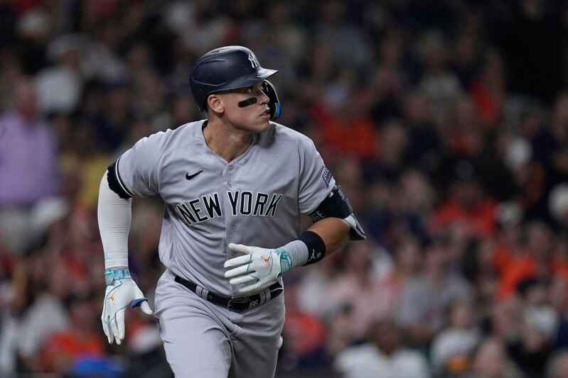 Baby Bomber arrives Domínguez youngest Yankee with HR in 1st