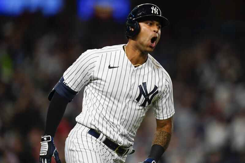 Judge's RBI single completes four-run rally in ninth as Yankees