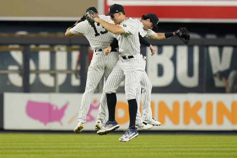 Voit has four hits as Yanks rout Twins 10-2 for eighth straight win