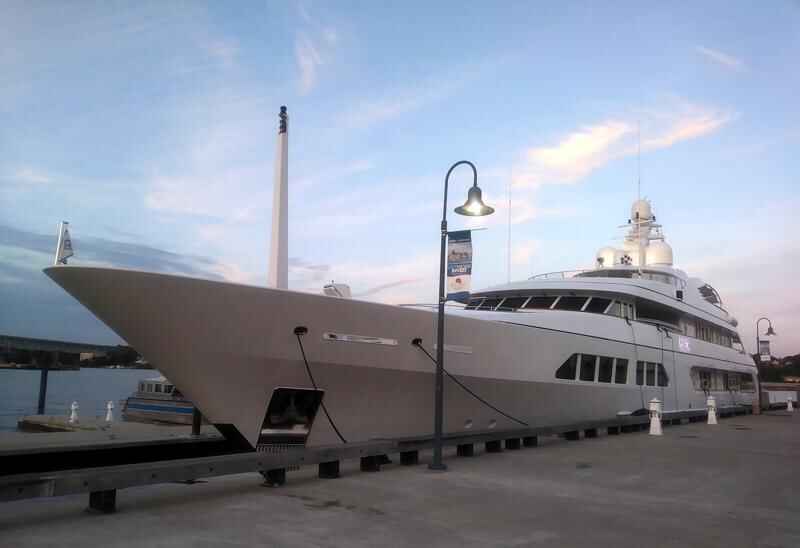 yacht new london
