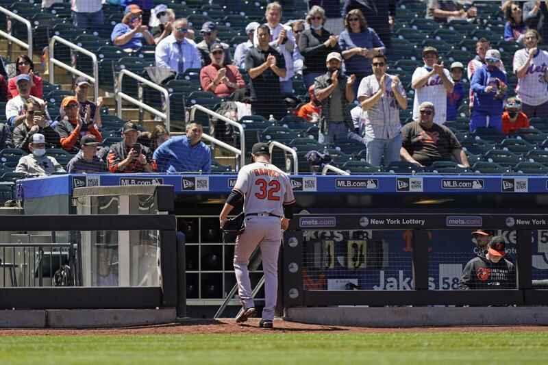 Orioles' Matt Harvey admits he was holding back tears during