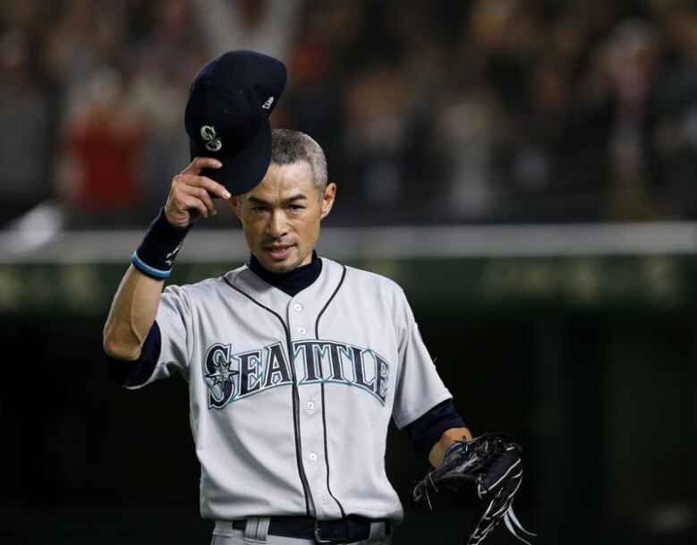 Ichiro walks off into history in 'sayonara' at Tokyo Dome