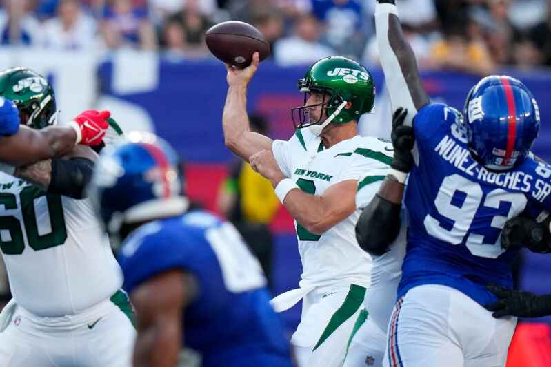 Aaron Rodgers and Jets beat Giants 32-24