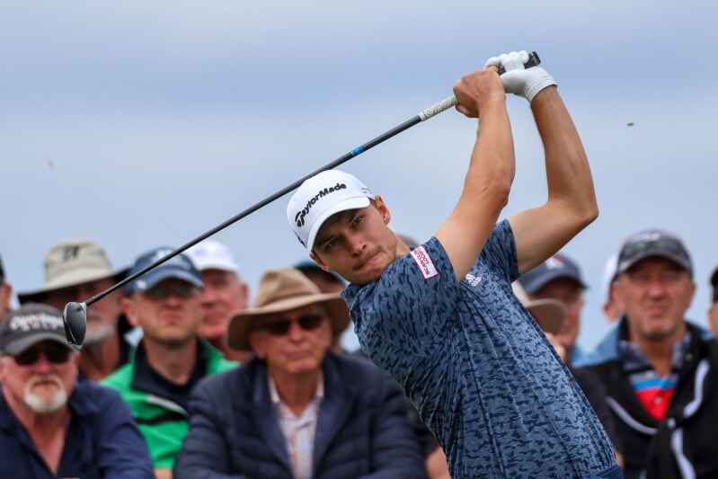 Hojgaard Uses Ryder Cup Experience To Lead World Tour Championship Mcilroy And Rahm Falter Late