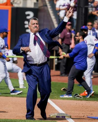 Keith Hernandez Day #17 ⚾️🔷🔶 #lfgm . . @mets @citifield