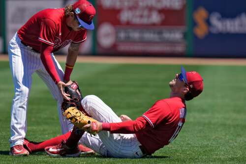 Rhys Hoskins nears return from groin injury