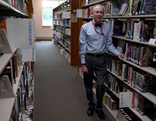 Otis Library Executive Director Robert Farwell to retire in June