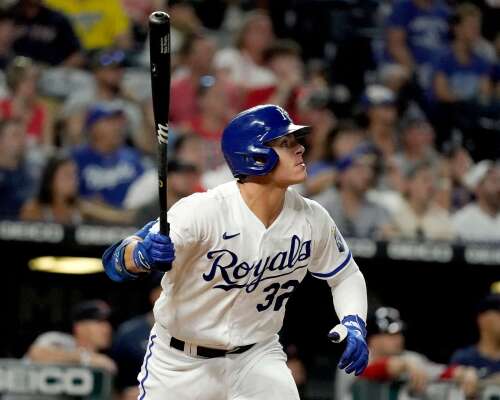 Nick Pratto's first walk-off homer powers Royals past Red Sox