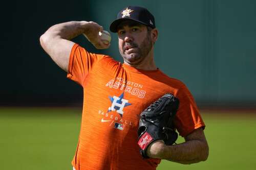 MLB on X: He's back! Justin Verlander has reportedly been traded to the  Astros, per  @Feinsand.  /  X