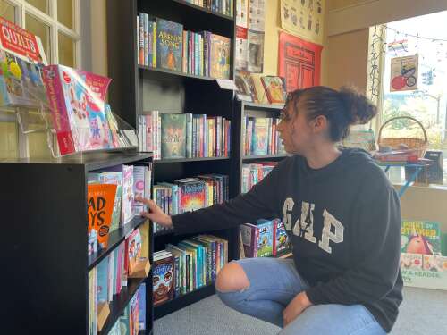 Bookstore takes a chance on downtown New London