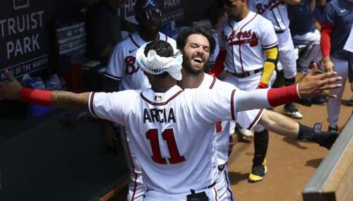 Freeman delivers in ninth as Braves rally past Wilson, Giants