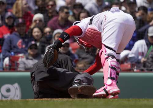 Sox complete sweep of woeful O's