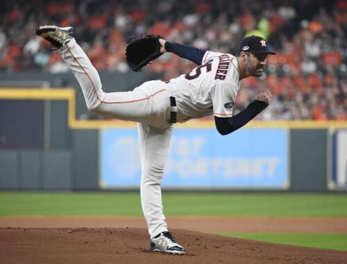 Astros erupt for 4 HRs to take ALDS opener vs. Indians