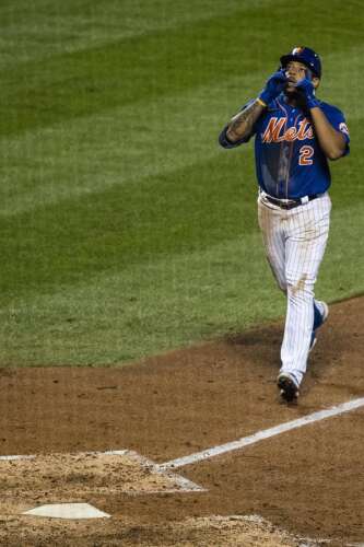 Mets place infielder Luis Guillorme on 10-day IL with groin strain