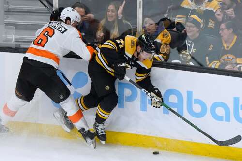 Spectacle Trumps Skill as Bruins Beat Flyers in Winter Classic - The New  York Times