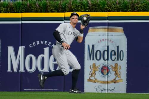 Miguel Cabrera bids farewell to KC in series finale