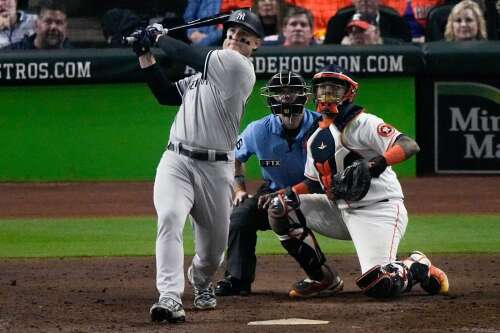 Verlander Ks 11 to Lead Astros Over Yankees 4-2 in ALCS - Bloomberg