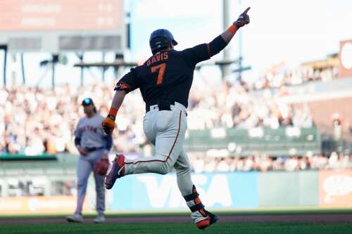 San Francisco Giants: J.D. Davis, Gold Glove candidate? – Bat Flips and  Nerds