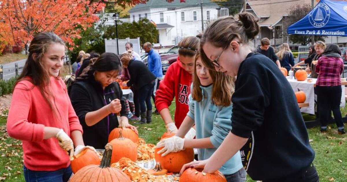 Getting the Scoop on the Ivoryton Pumpkin Festival