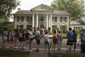 Judge in Tenn. blocks effort to put Elvis Presley's former home Graceland up for sale