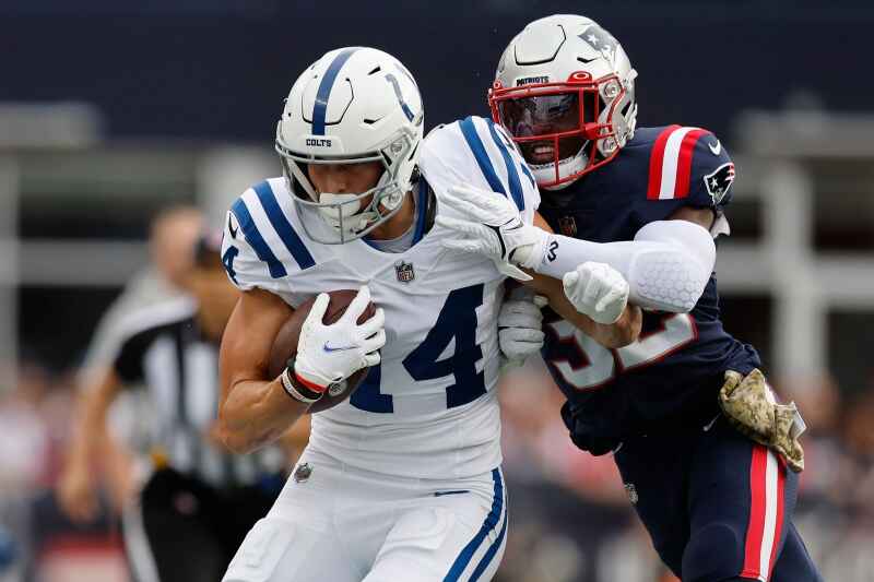 Patriots get 9 sacks in dominant 26-3 victory over Colts