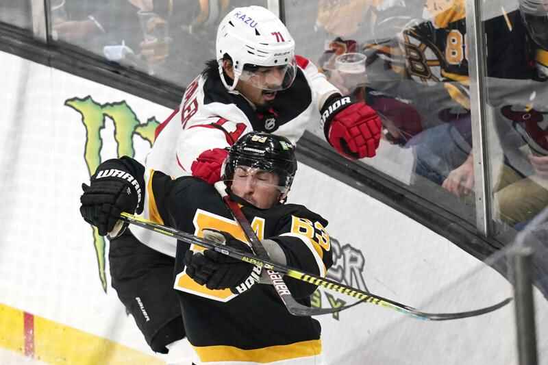 Pastrnak scores tiebreaker in 3rd, Bruins beat Devils 5-3
