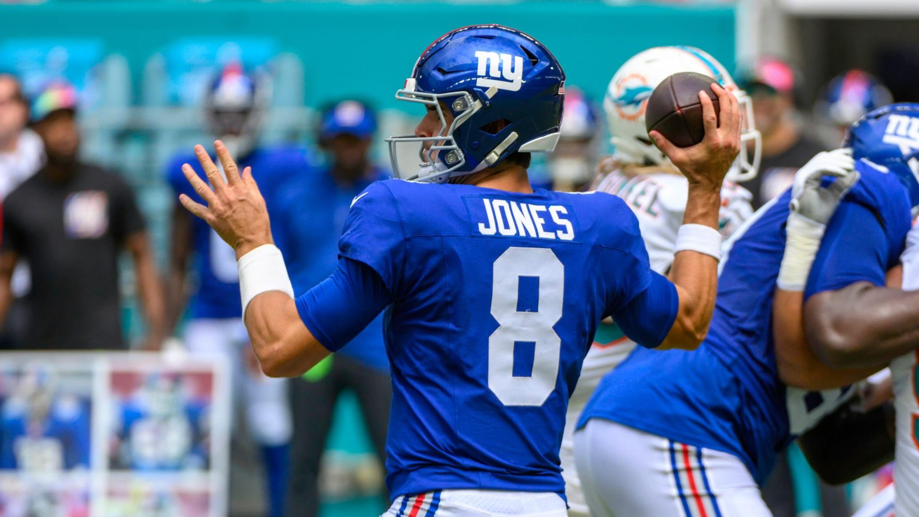 New York Giants Quarterbacks Daniel Jones, Tyrod Taylor Injured vs