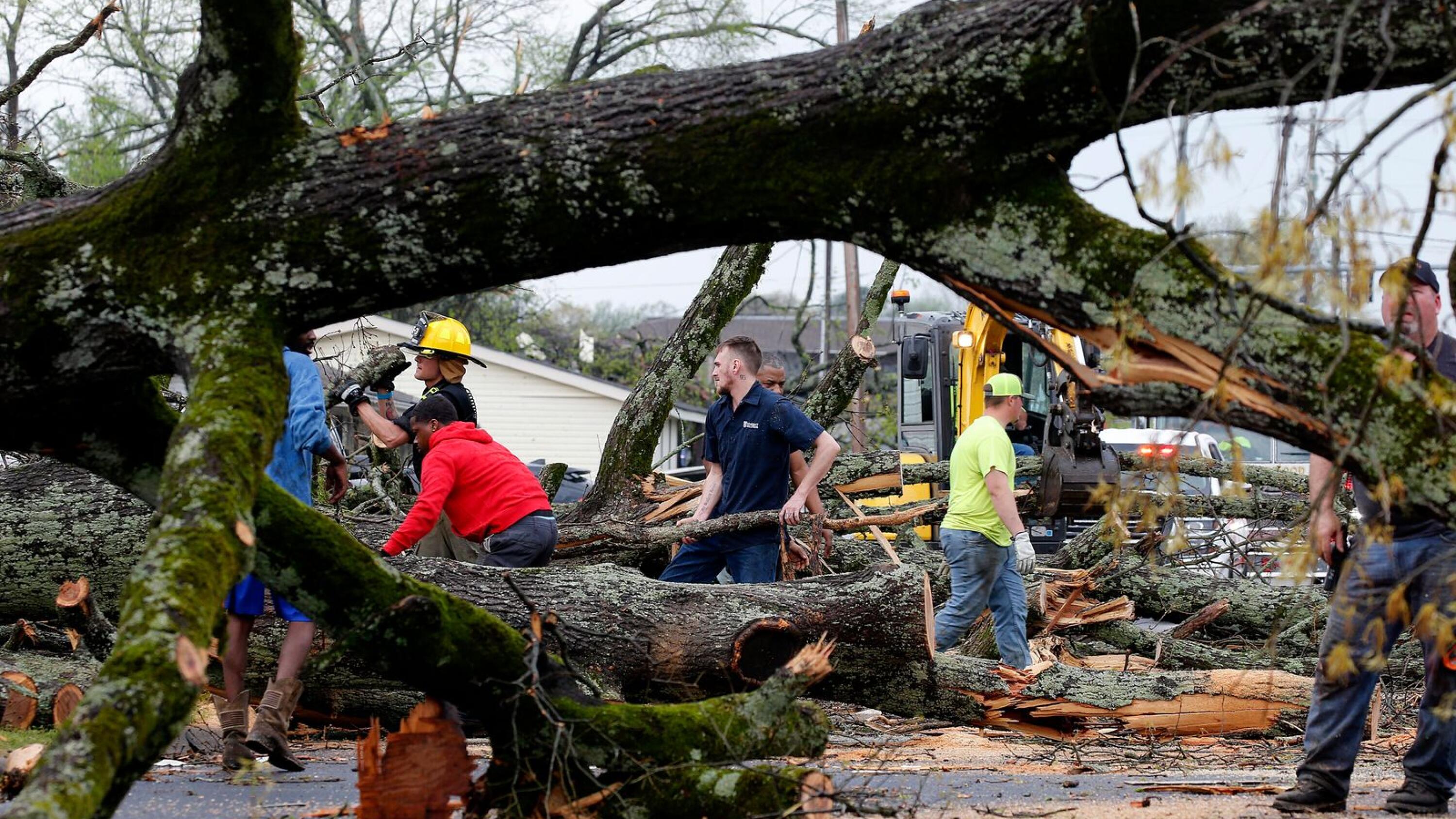 Deadly weather: Tornadoes strike Arkansas, Illinois; theater roof collapses during concert